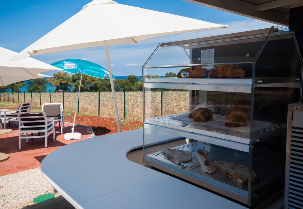 Camping Adria Mobile Homes In Camping Kastanija Новиград Экстерьер фото