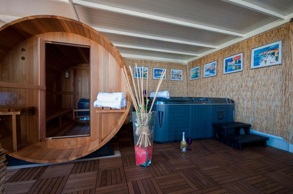 Camping Adria Mobile Homes In Camping Kastanija Новиград Экстерьер фото