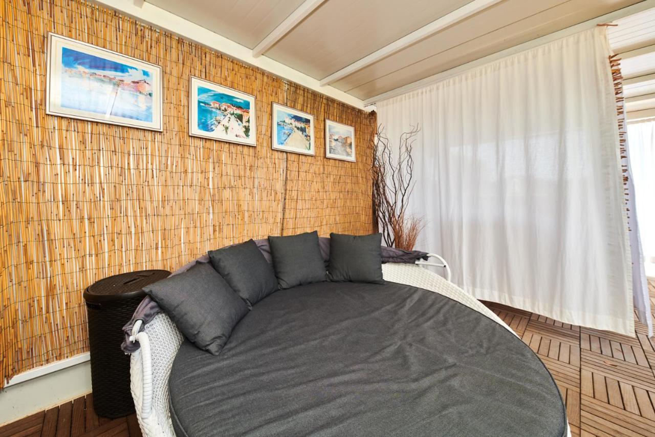 Camping Adria Mobile Homes In Camping Kastanija Новиград Экстерьер фото